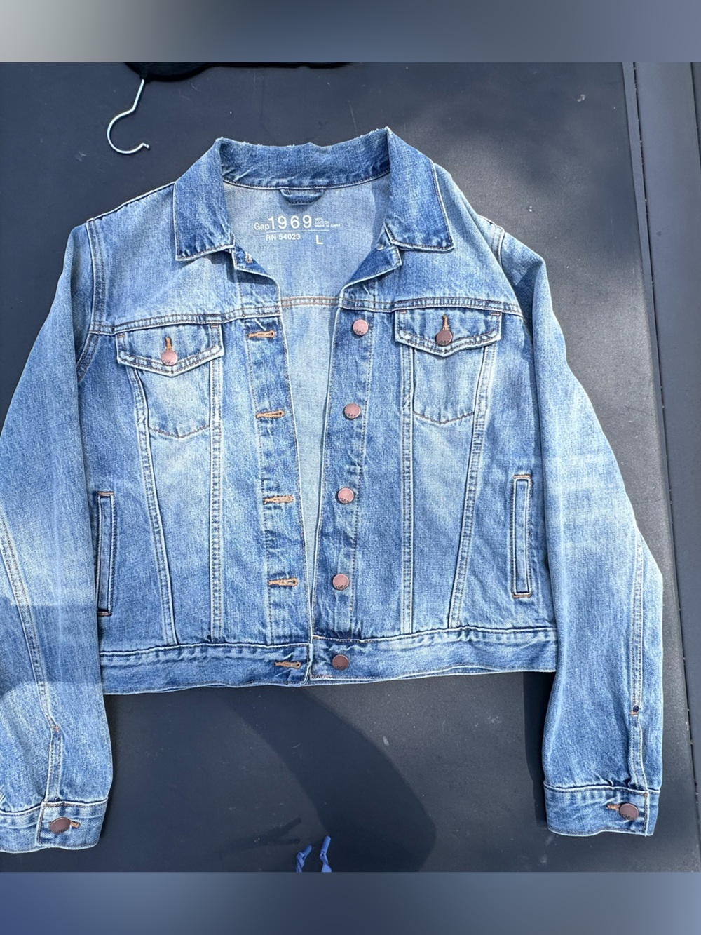 Like New Gap 1969 Classic Denim Jacket - Picture 2 of 8